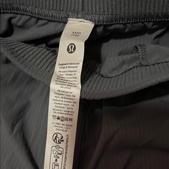 Lululemon Dance Studio Slim-Fit High-Rise Flared Pant
Size: XXXS - Picture 10 of 11